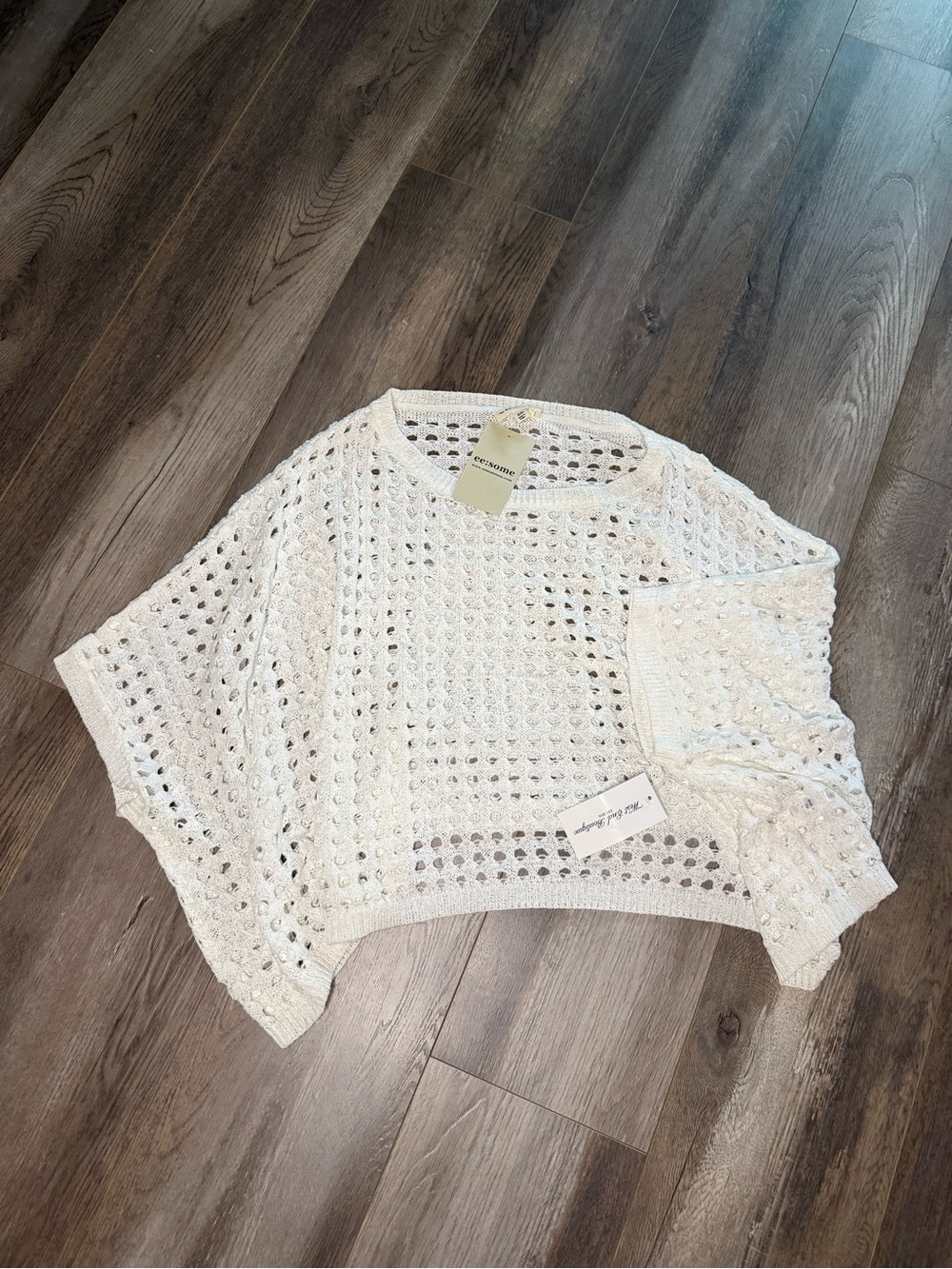 NWT eesome white Open-Knit Short Sleeve Sweater Poncho
